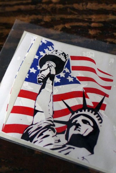 画像1: ビンテージ　HAPPY　BIRTHDAY　AMERICA　ステッカー　A