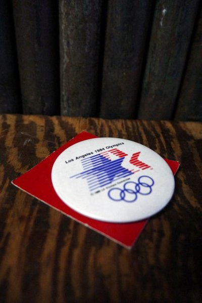 画像1: ビンテージ　1984　Los　Angeles　Olympics　缶バッチ　C