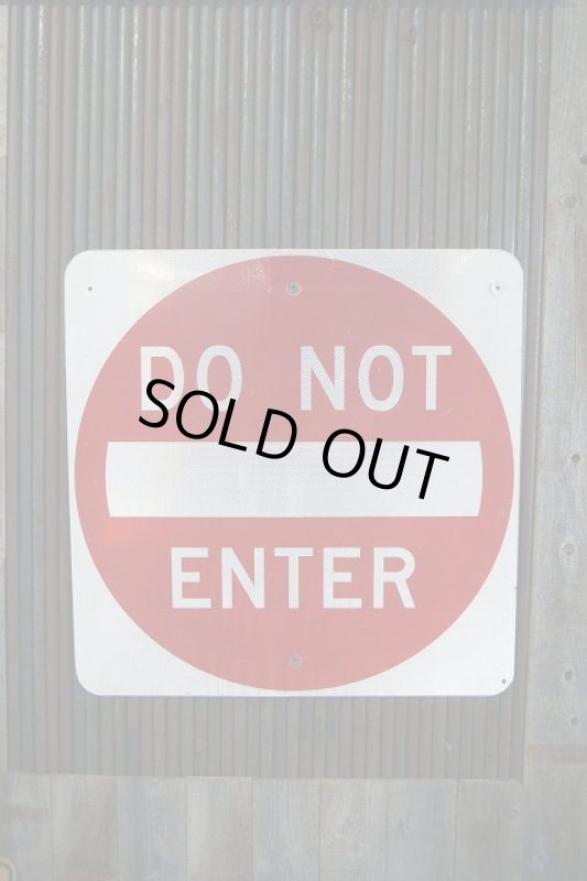 画像1: USA　DO　NOT　ENTER　特大ロードサイン　 (1)