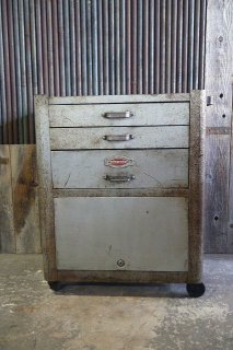 ヴィンテージ50s 60s TRICO キャビネット ミッドセンチュリーヴィンテージ ガラスキャビネット 81 – Rowan.inc