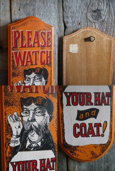 画像1: ビンテージ　PLEASE　WATCH　YOUR　HAT　and　COAT　ウッドサイン