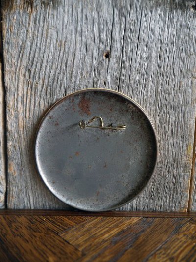 画像3: ビンテージ UNIVERSITY OF NOTRE DAME 缶バッチ