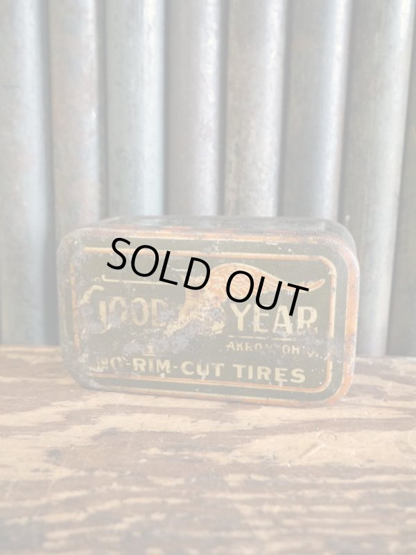 画像1: アンティーク　GOODYEAR　ブリキケース (1)