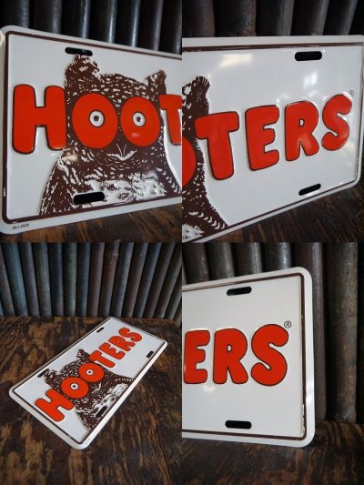 画像2: ビンテージ　HOOTERS　ナンバープレートサイン