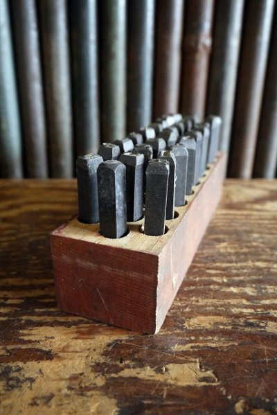 画像1: ビンテージ　STEEL　LETTERS　STAMPS　セット　B