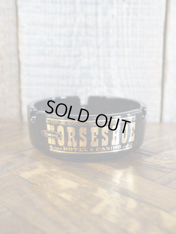 画像1: ビンテージ　HORSESHOE　ガラス灰皿　 (1)