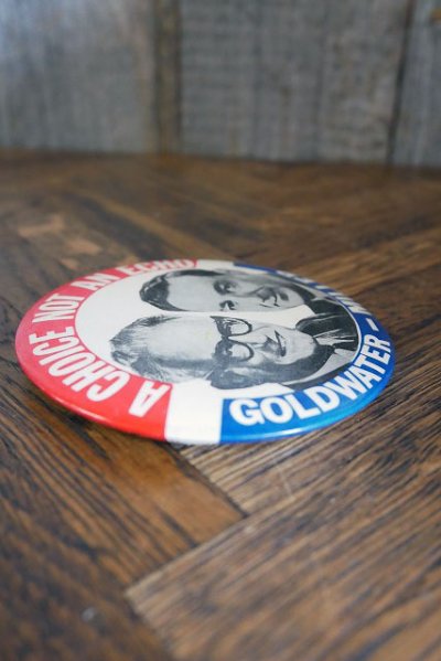 画像1: ビンテージ GOLDWATER‐MILLER 缶バッチ