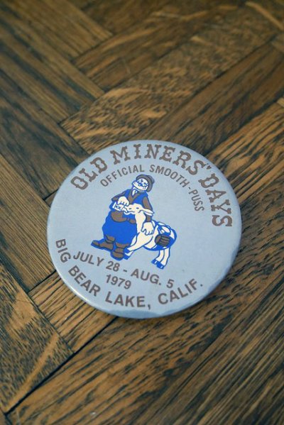 画像1: ビンテージ OLD MINERS' DAYS 缶バッチ