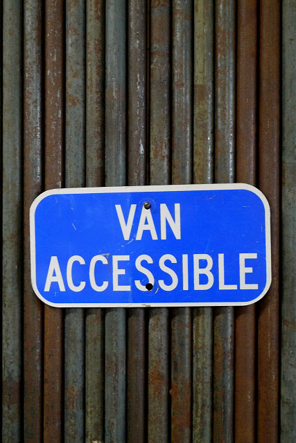 画像1: ビンテージ　VAN　ACCESSIBLE　ロードサイン (1)