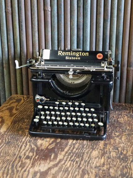 画像1: アンティーク Remington Sixteen タイプライター  (1)